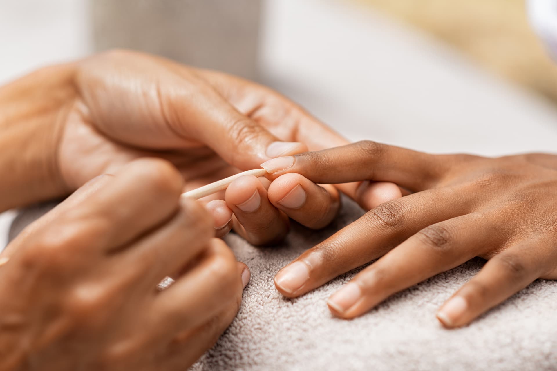 Trabajos de peluquería y estética - Annie Aragón